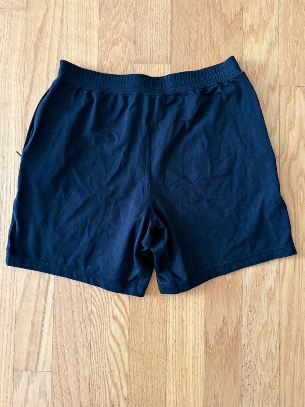 ALO Men's Conquer React 7 inch short in black View 2